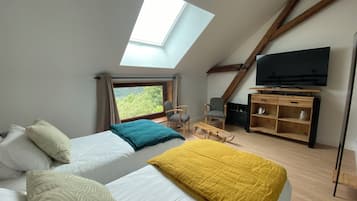 1 bedroom, WiFi, bed sheets