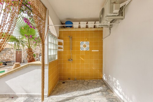 Room-studio Apartment Mono Glicine With