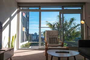 テレビ、書斎 / ワークスペース