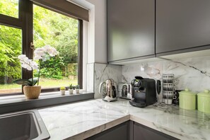 Kjøleskap, ovn og oppvaskmaskin