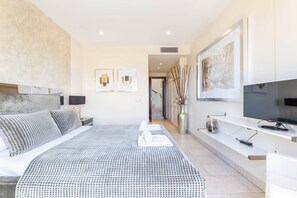 3 dormitorios, tabla de planchar con plancha, wifi y ropa de cama