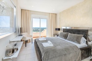 3 bedrooms, iron/ironing board, WiFi, bed sheets - RDR302 - Fantastic Penthouse with rooftop terrace and views (Benahavís)