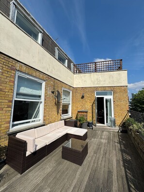 Terrace/patio - Hidden Gem w/Private Terrace, Fulham Broadway! (London)