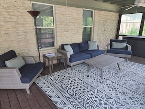 Interior - Near Downtown with Pool & Enclosed Patio (Austin)