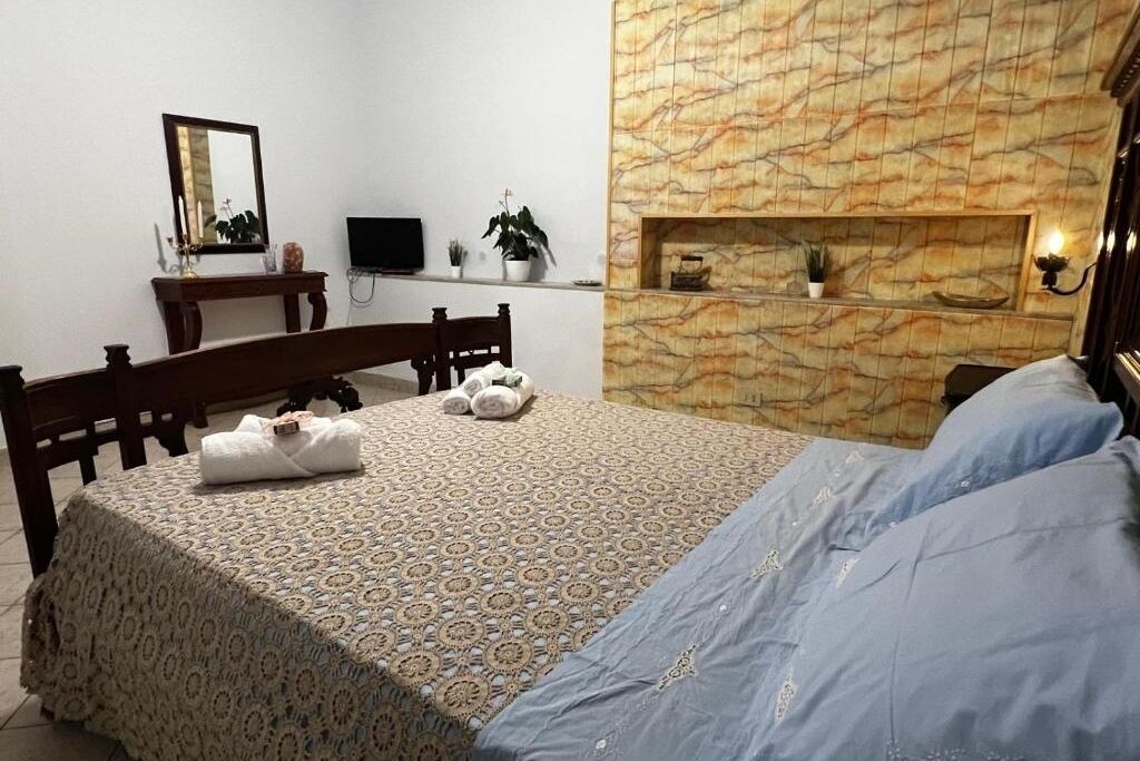 1 室のベッドルーム、WiFi、ベッドシーツ