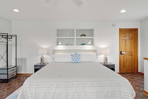 4 soverom, strykejern/-brett, wi-fi og sengetøy