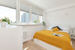 2 bedrooms, cribs/infant beds, bed sheets - Beautiful Apartament by Renters (Gdynia)