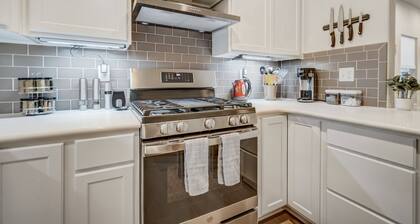 Sakura Springs | Garden of the Gods | Dog Friendly