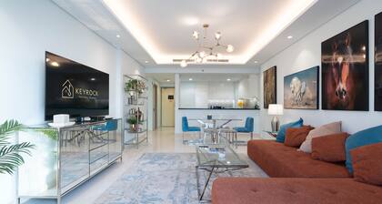 Rooftop pool-2BR Apartment Near Downtown