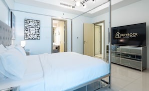 Deluxe-Apartment, 2 Schlafzimmer, Balkon, Stadtblick | 2 Schlafzimmer, hochwertige Bettwaren, Daunenbettdecken