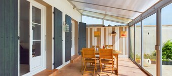 180m from the seaside, house for 11