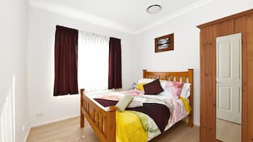 5 bedrooms, iron/ironing board, travel cot, WiFi