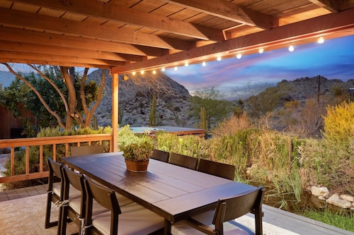 Moonbeam Mountain - Stylish Home W/private Boulders + Hot Tub! 4 Bedroom Home by RedAwning