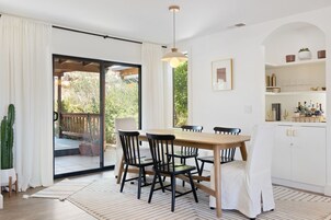 House, 4 Bedrooms | Dining