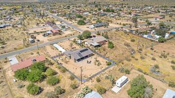 House, 3 Bedrooms | Aerial view