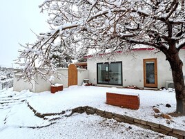 House, 2 Bedrooms | Exterior