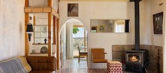 Mesa View Homestead - Cozy, 360 Views & Tranquility! 1 Bedroom Home by RedAwning