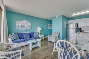 Condo, 1 Bedroom | Living area