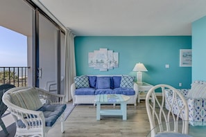 คอนโด, 1 ห้องนอน | บริเวณนั่งเล่น