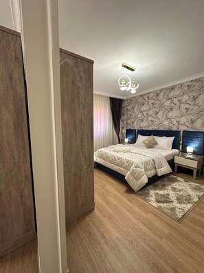 3 bedrooms, iron/ironing board, WiFi, bed sheets - Royal 3 Bedroom Apt with Pool Near City Star Mall (Cairo Governorate, Egypt)