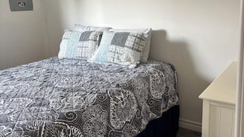 2 bedrooms, bed sheets