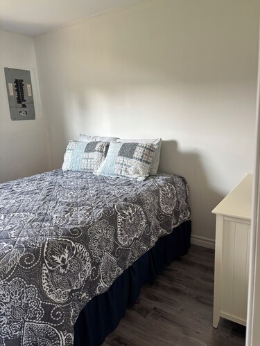 Cosy 2 bedroom cottage.