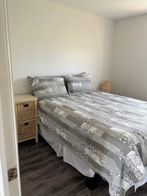2 makuuhuonetta, vuodevaatteet