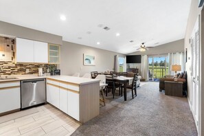 Interior - Cozy 2-bedroom condo at Holiday Hills Golf Resort. (Branson)