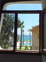 Vista para praia/oceano