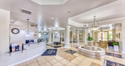 Coastal Condo Infinity Retreat - Sienna 1102