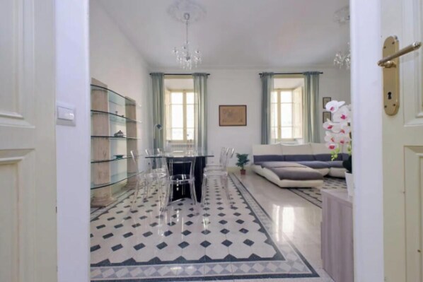 Interior - Luxurious Retreat with Stunning Views Over the Vatican
(Roma)