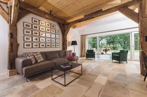 Exclusive Condo, 2 Bedrooms, Garden Area | Living area | Flat-screen TV - Gut Damp (Damp)