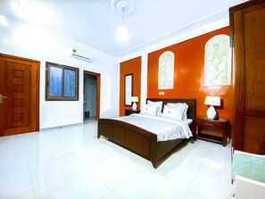 Standard Single Room | Free WiFi, bed sheets - Residence Le Progres (Douala)