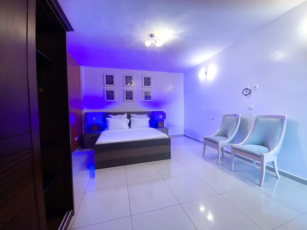 Habitación individual estándar | 2 dormitorios, wifi gratis, ropa de cama