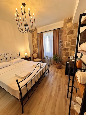 Standard Double Room, 1 Queen Bed, Courtyard View | Individually decorated, laptop workspace, free WiFi - Milestone Otel (Ayvalik)