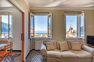 Apartment, Sea View | Living area