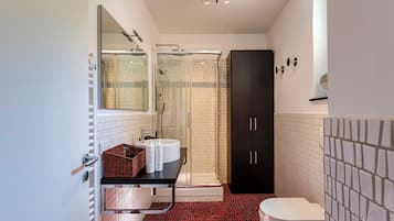 Apartment, Sea View | Bathroom | Soap, shampoo, toilet paper