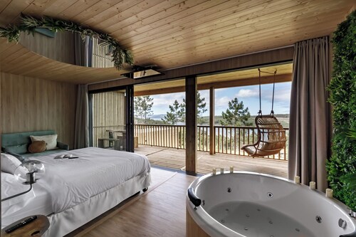 Cabanas da Luz- Faro Vilán