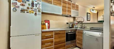 Comfort Apartment, Balcony | Private kitchen