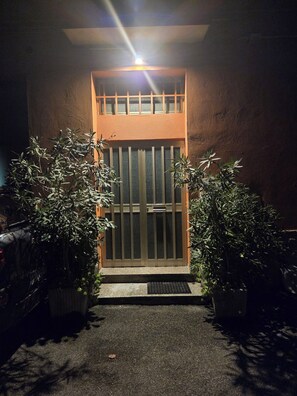 Exterior detail - Casa Marzia: cosy, quiet, close to the centre and Sant'Orsola Malpighi Hospitals (Bologna)