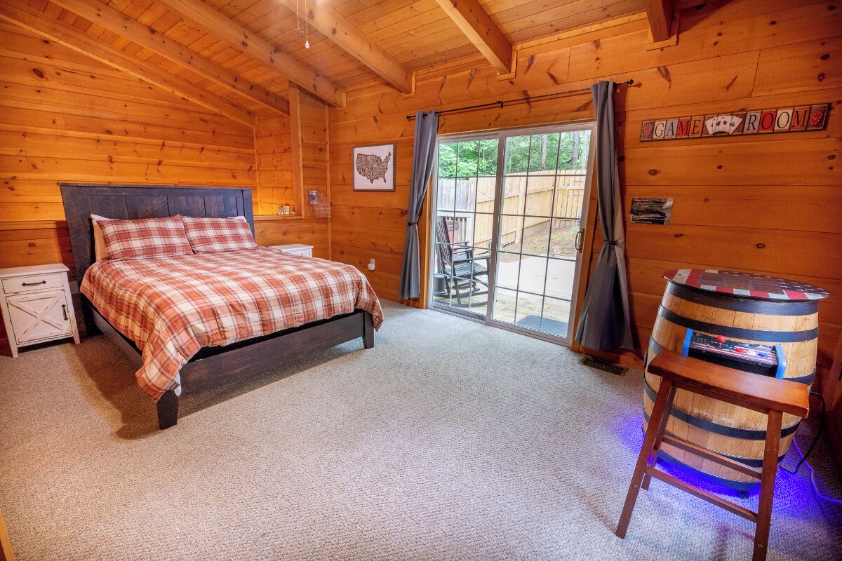 2 soverom, skrivebord, wi-fi (inkludert) og sengetøy