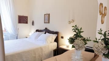 Deluxe-Apartment | 1 Schlafzimmer, laptopgeeigneter Arbeitsplatz, Verdunkelungsvorhänge