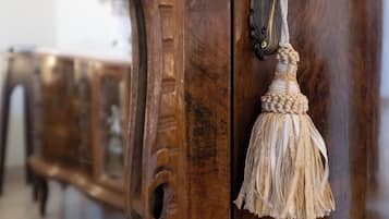 Deluxe Apartment | 1 bedroom, laptop workspace, blackout drapes, soundproofing