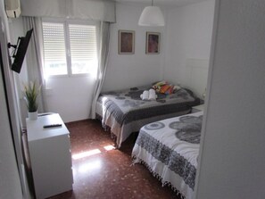 3 dormitorios, wifi gratis, ropa de cama y accesible en silla de ruedas