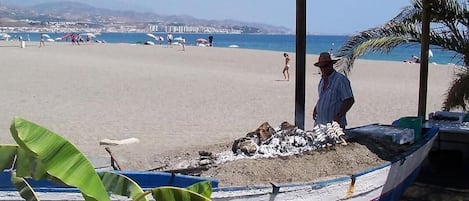 Una spiaggia nelle vicinanze