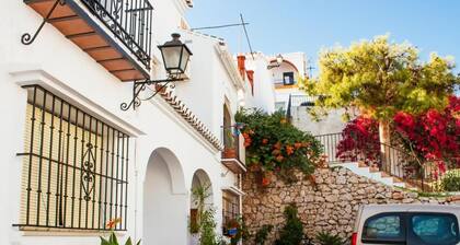 Typical House in Frigiliana with patio and terrace