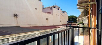 FANTASTIC FULLY RENOVATED APARTMENT