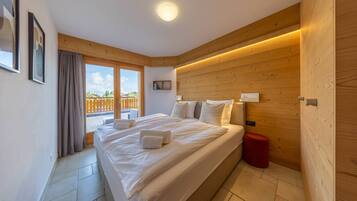3 bedrooms, free WiFi, bed sheets