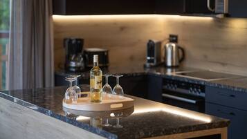 Refrigerador, microondas, horno y lavavajillas