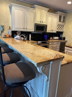 Mikrowelle, Ofen, Herdplatte, Geschirrspüler